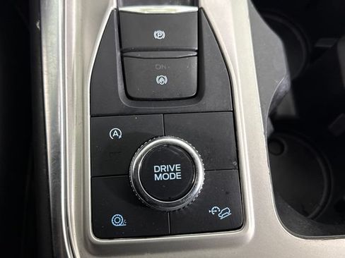 Used 2023 Ford Explorer XLT w/ Equipment Group 202A AWD/4WD image 44