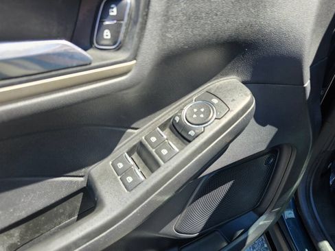 Used 2022 Ford Escape SEL FWD image 16