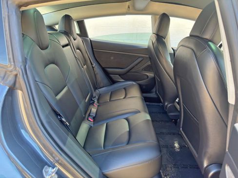 Used 2021 Tesla Model 3 Standard Range Plus image 37