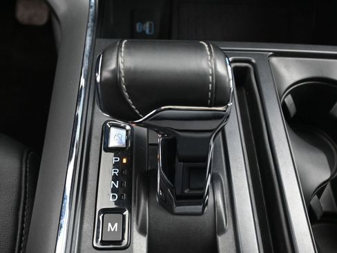 Used 2022 Ford F150 Lariat w/ Equipment Group 502A High image 33