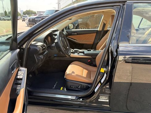 Used 2014 Lexus IS 350 w/ Navigation Package RWD image 2