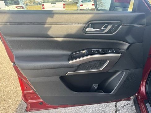 Used 2024 Nissan Pathfinder Platinum w/ Cargo Package image 11