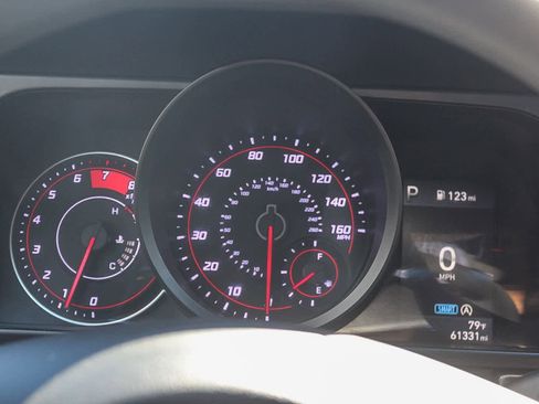 Used 2021 Hyundai Elantra SE image 29