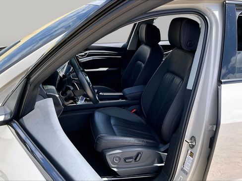 Used 2021 Audi e-tron Premium w/ Convenience Plus Package AWD/4WD image 6