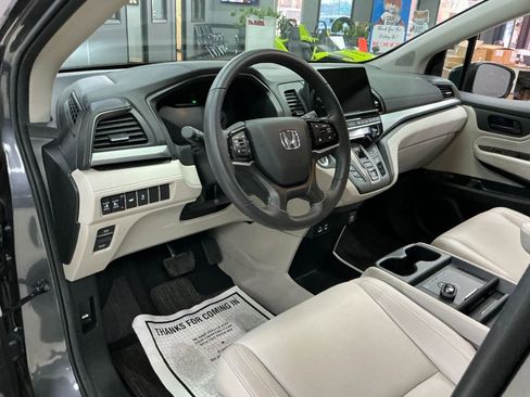 Used 2025 Honda Odyssey EX-L image 6