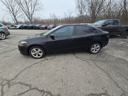 Used 2015 Dodge Dart SXT image 3