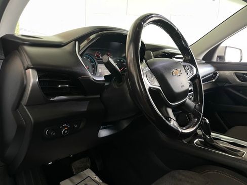 Used 2018 Chevrolet Traverse LT FWD image 11
