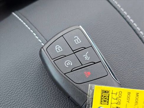 New 2026 Chevrolet Traverse LT w/ Driver Confidence Package FWD image 28