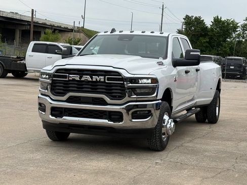 New 2026 RAM 3500 Tradesman AWD/4WD image 11