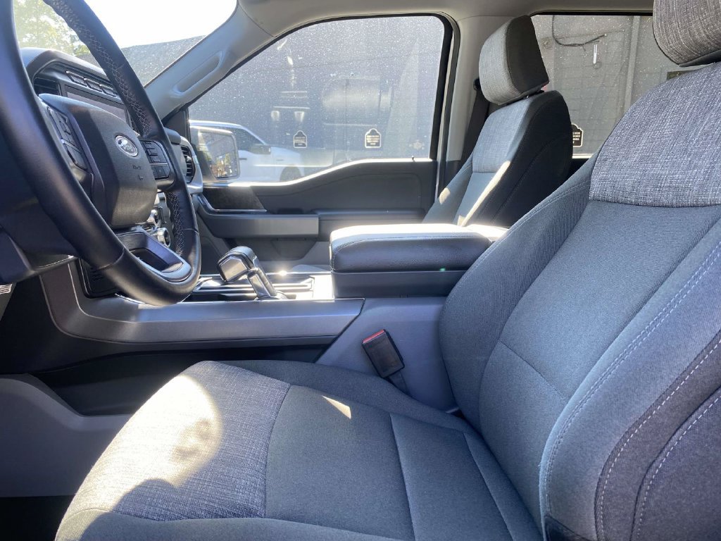 Used 2023 Ford F150 Lightning XLT AWD/4WD image 15