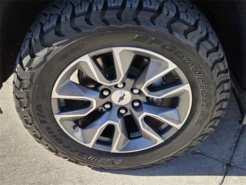 Used 2021 Chevrolet Silverado 1500 RST image 9