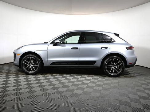 Used 2026 Porsche Macan AWD/4WD image 2