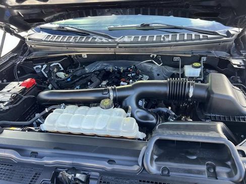 Used 2024 Ford Expedition Max Limited image 11