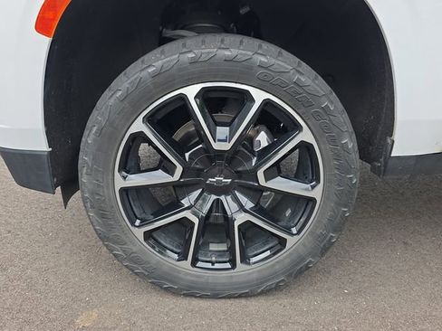 Used 2022 Chevrolet Tahoe RST w/ Luxury Package AWD/4WD image 9