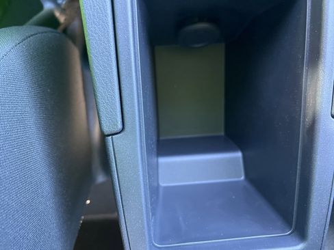 Used 2025 Nissan Kicks S image 20