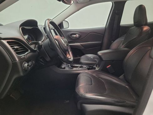 Used 2019 Jeep Cherokee Limited AWD/4WD image 17