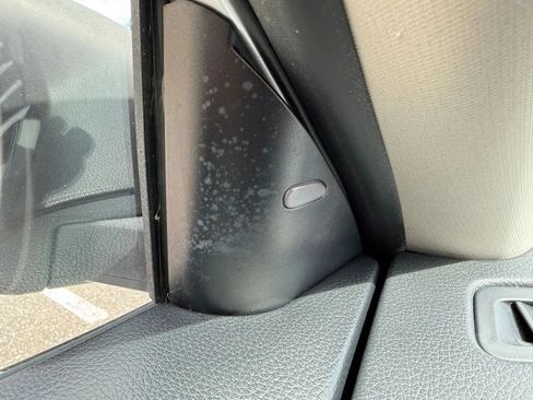 Used 2018 Nissan Rogue S FWD image 31