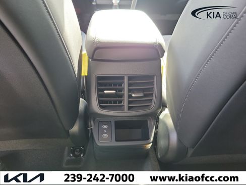 New 2026 Kia Seltos S FWD image 12