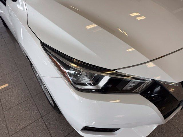 Used 2020 Nissan Versa S FWD image 11