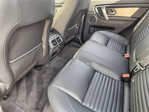 Used 2024 Land Rover Discovery Sport Dynamic SE image 29