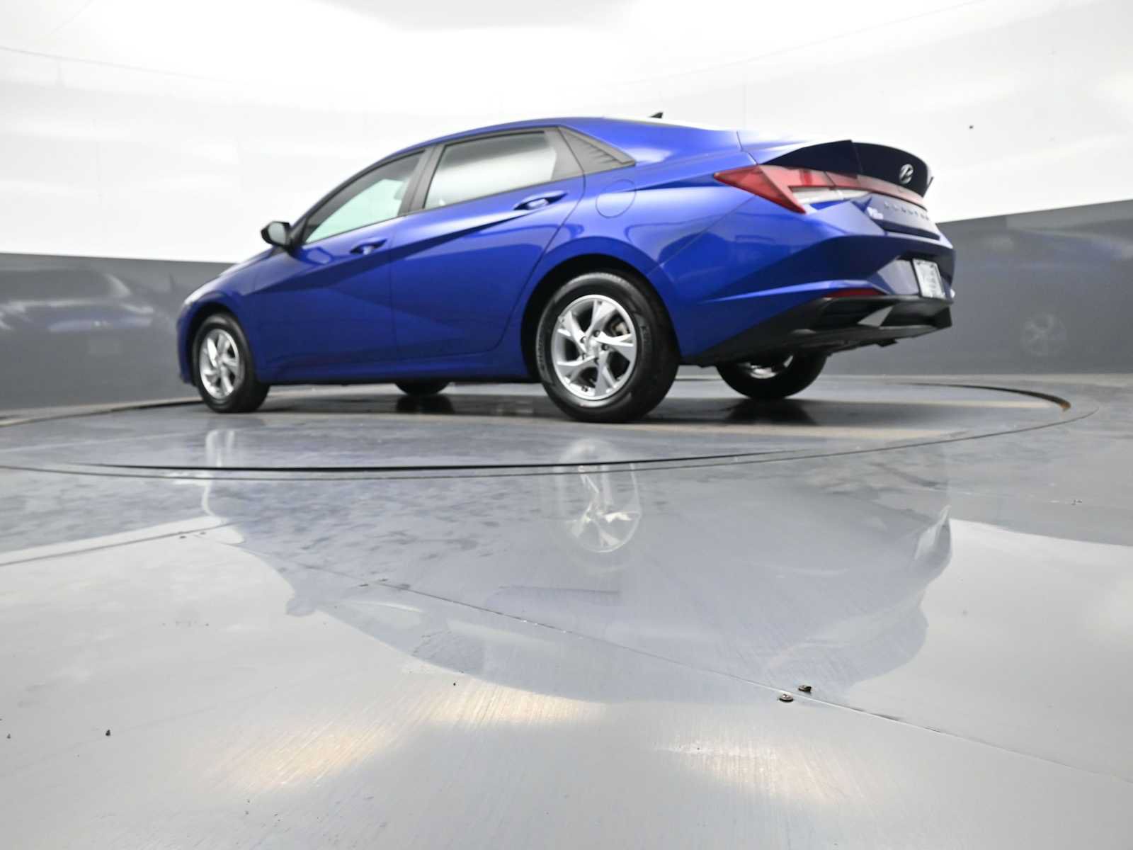 Certified 2023 Hyundai Elantra SE FWD image 30