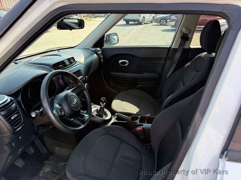 Used 2016 Kia Soul FWD image 9