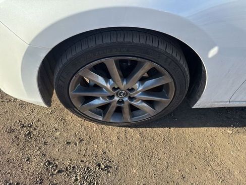 Used 2018 MAZDA MAZDA3 Touring image 11