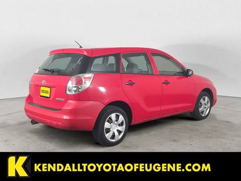 Used 2005 Toyota Matrix image 2
