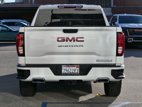 Used 2023 GMC Sierra 1500 Elevation w/ X31 Off-Road Package image 4
