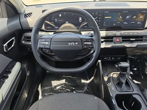 Used 2025 Kia K4 EX FWD image 8
