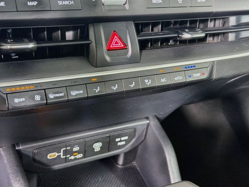 Used 2025 Kia K4 FWD image 23