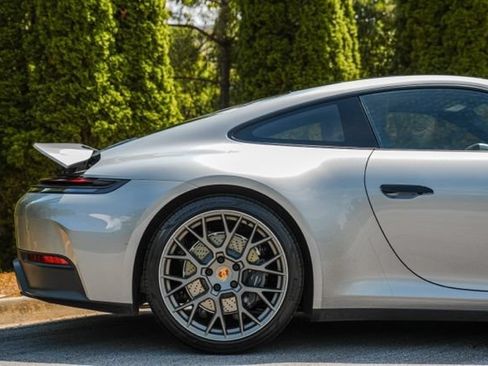 Used 2025 Porsche 911 Carrera RWD image 13