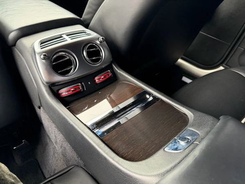 Used 2014 Rolls-Royce Wraith image 22