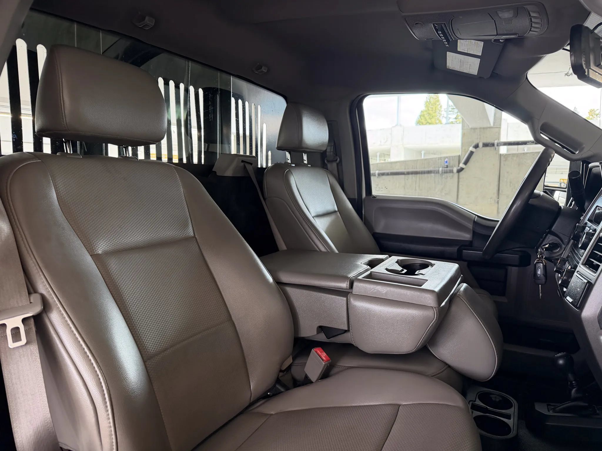 Used 2019 Ford F550 4x4 Regular Cab Super Duty image 21
