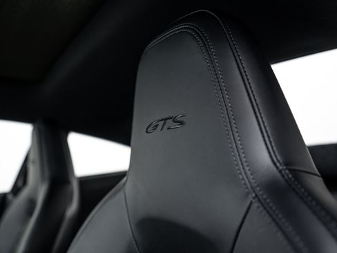 Certified 2024 Porsche 911 Carrera GTS image 25