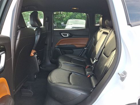Certified 2025 Jeep Compass Limited AWD/4WD image 26