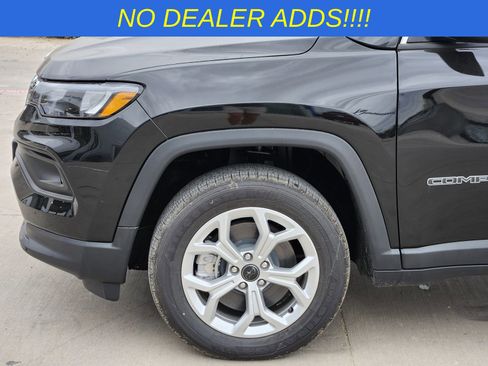 New 2026 Jeep Compass Latitude AWD/4WD image 10