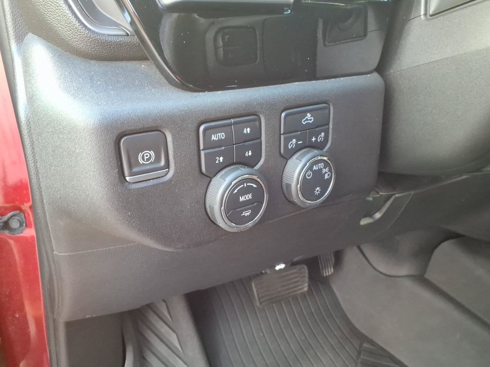 Used 2023 Chevrolet Silverado 1500 LT AWD/4WD image 18