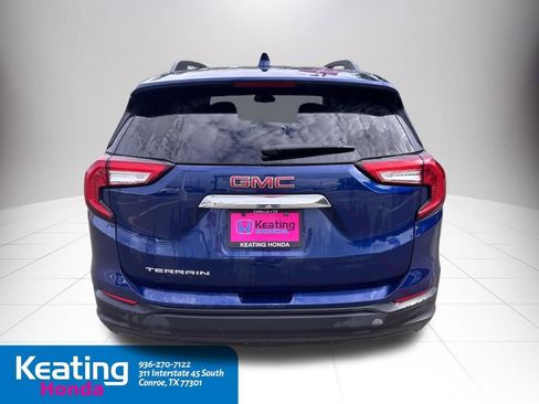 Used 2022 GMC Terrain SLE w/ Driver Convenience Package FWD image 8