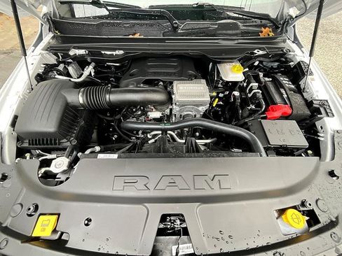 New 2026 RAM 1500 4x4 Crew Cab image 3