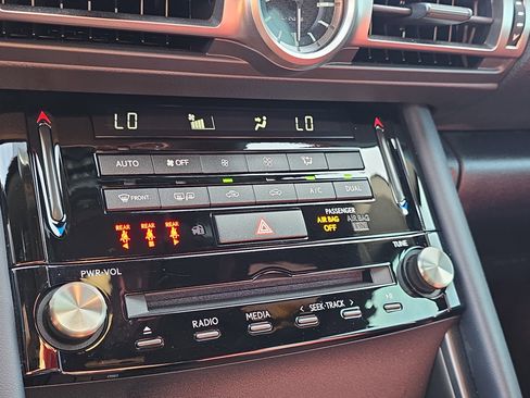 Used 2022 Lexus IS 300 w/ Premium Package image 23