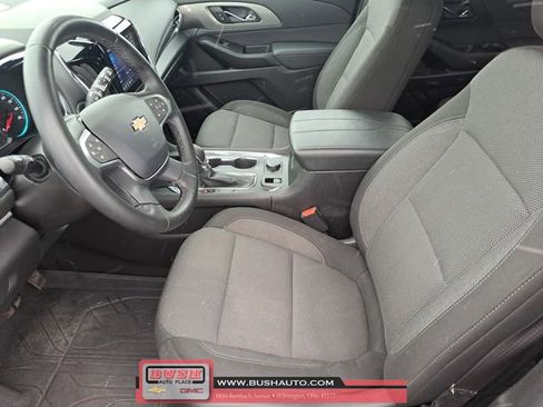 Used 2023 Chevrolet Traverse LT image 16