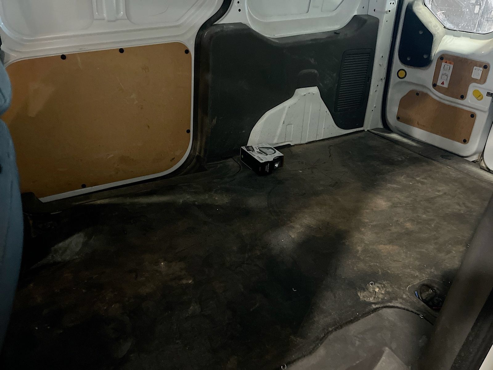 Used 2023 Ford Transit Connect XL FWD image 23
