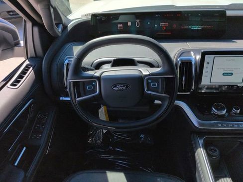 New 2025 Ford Expedition Platinum w/ Stealth Performance Package image 16