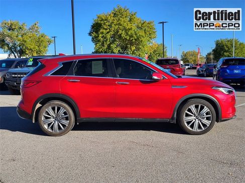 Used 2022 INFINITI QX50 Sensory image 2