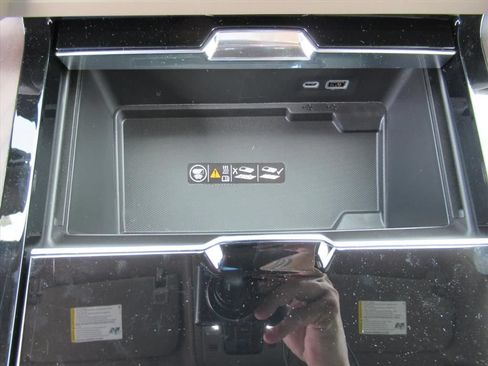 Used 2026 GMC Yukon Denali w/ Sun & Power Step Package RWD image 28