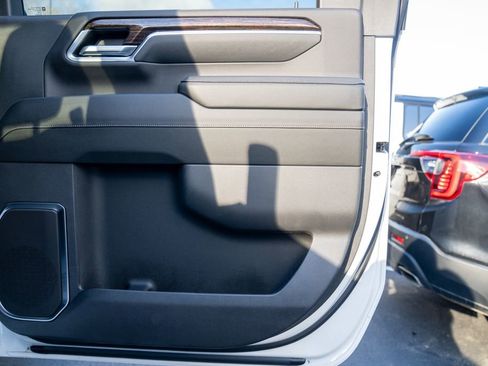 Used 2024 GMC Sierra 2500 SLE w/ SLE Convenience Package image 14