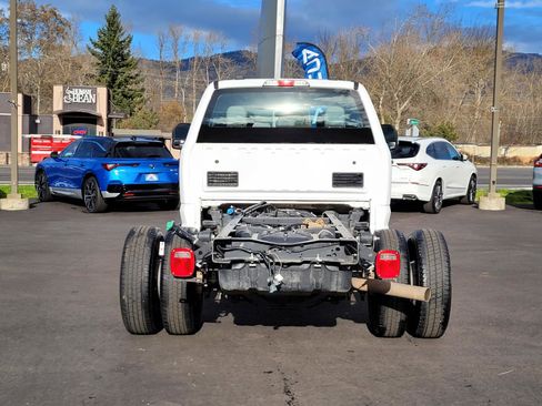 Used 2022 Ford F350 XL w/ Power Equipment Group image 6