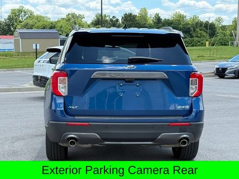 Used 2023 Ford Explorer XLT w/ Equipment Group 202A AWD/4WD image 9