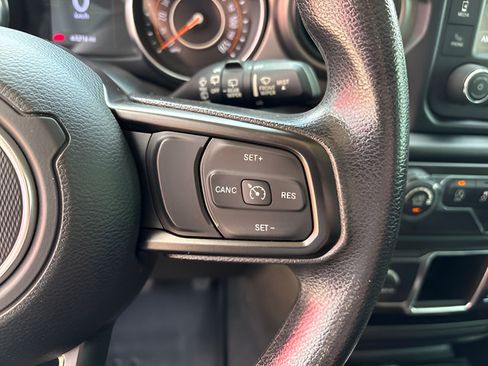 Used 2019 Jeep Wrangler Sport AWD/4WD image 31